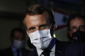 Macron chce po Libanonu zásadní reformy do tří měsíců, jinak hrozí sankcemi