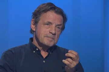 Svoboda je nejdůležitější věc, nepochybuje Petr Sís. S diváky v kinech sdílí Sny o toulavých kočkách