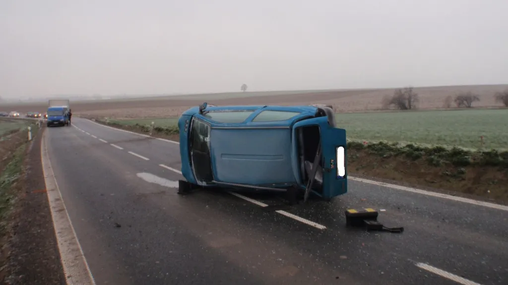 Dopravní nehoda způsobená náledím