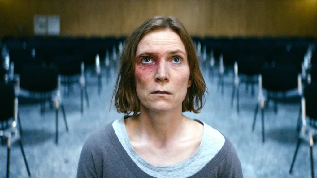 Nevinný (The Innocent, režie: Simon Jaquemet)