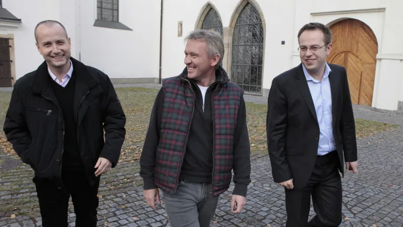 Patrick Diviš (vlevo) se Zbigniewem Czendlikem a Václavem Moravcem