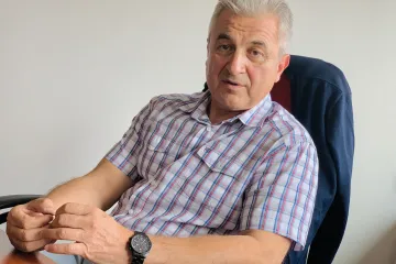 Ekonomika roku 1989: pořadníky byly na byty i auta. Stát měl před sebou čtyři nelehké úkoly, říká národohospodář Zeman 