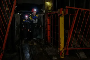 Rusko ovládá část obrovského nerostného bohatství Ukrajiny. Ukradenými zdroji chce financovat válku