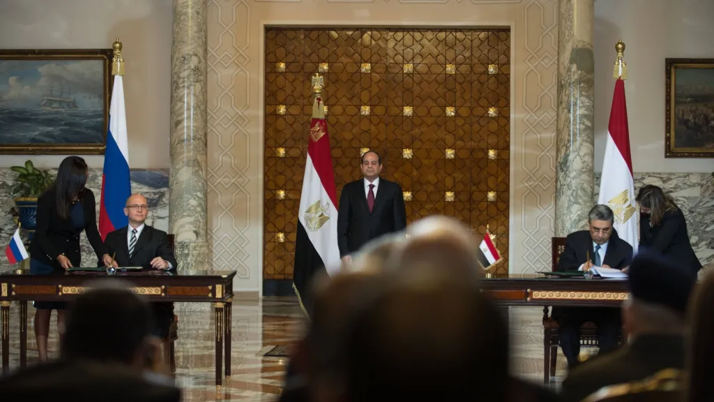 Podpis mezi Ruskem a Egyptem o výstavbě jaderné elektrárny