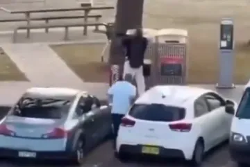 Kolemjdoucí bleskově odzbrojil střelce v Sydney