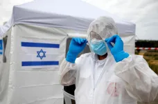 Izrael uvolnil část tvrdých opatření proti šíření koronaviru a zahájil klinické testy vakcíny