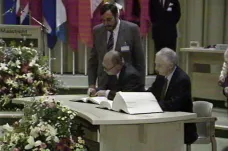 30 let zpět: Uzavření smlouvy o Evropské unii