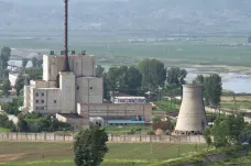 Severní Korea zřejmě obnovila činnost v jaderném zařízení, zjistila MAAE 