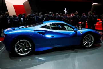 Ženevský autosalon předvádí novinky. Ukáže elektroauta i sportovní vozy