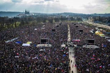 Na pražské Letné lidé protestovali hlavně proti krokům Babišovy vlády