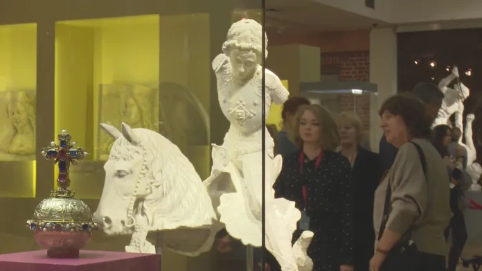 Události: Zeman předal v Moskvě vyznamenání a otevřel výstavu