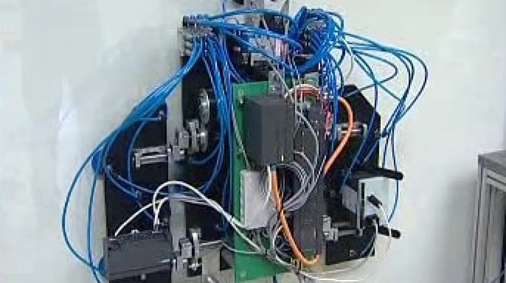 Robot na čištění skla