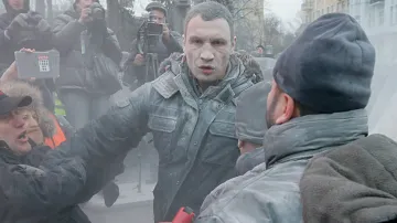 Demonstranti v Kyjevě napadli i Vitalije Klyčka