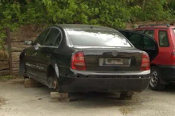 Jak dostat autovraky z ulic? Cesta vede přes propadlou technickou