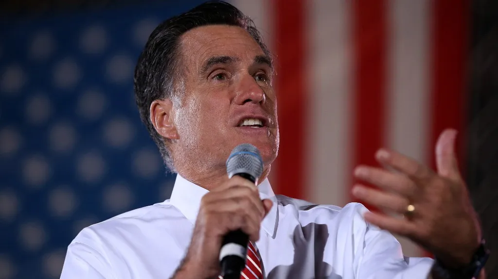 Miit Romney na prezidenské kampani ve Virginii den po prezidentské debatě