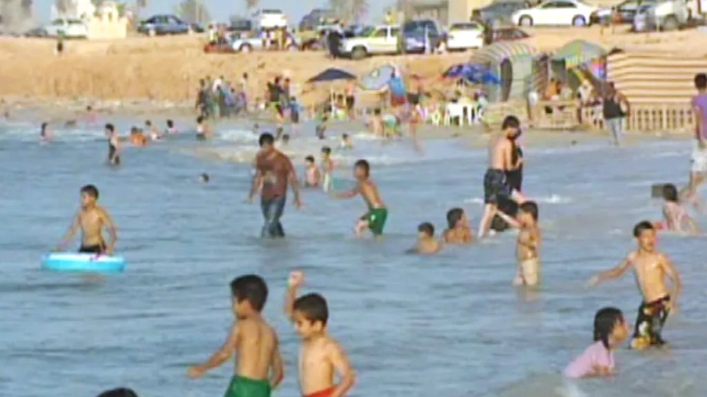 Libyjci na pláži