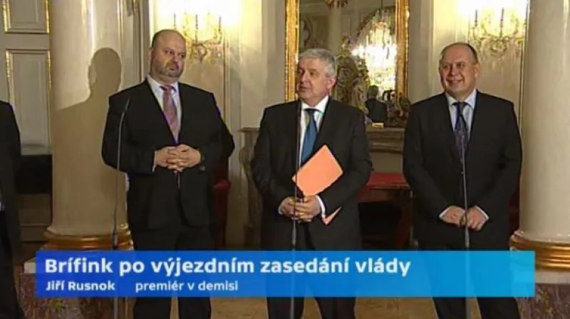 Brífink po zasedání vlády v demisi v Židlochovicích