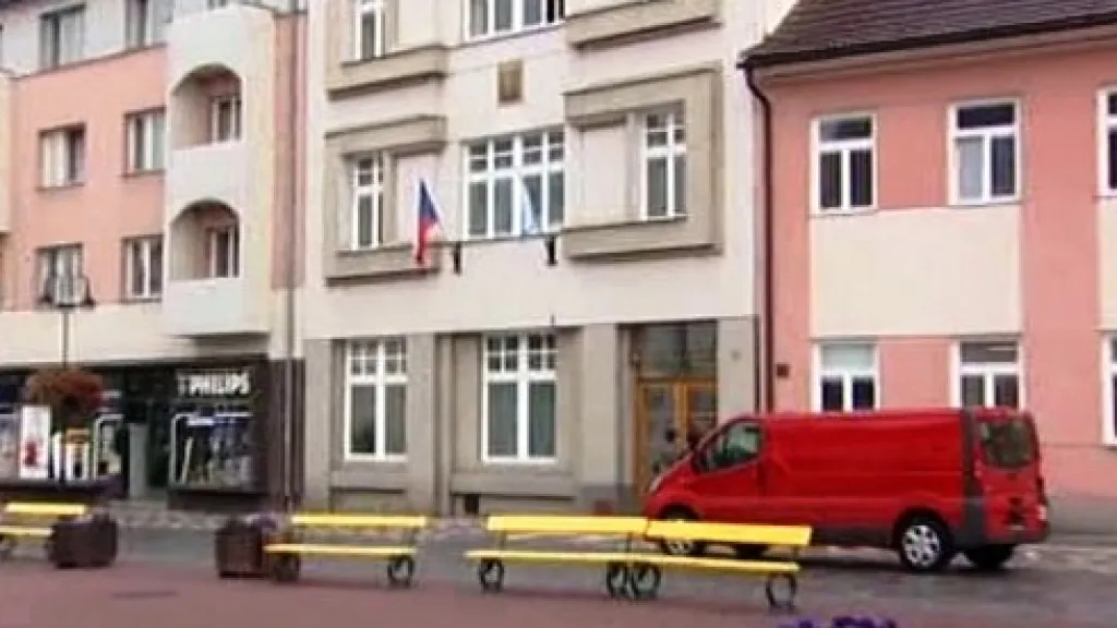Jičínská radnice chce zavést akreditaci novinářů