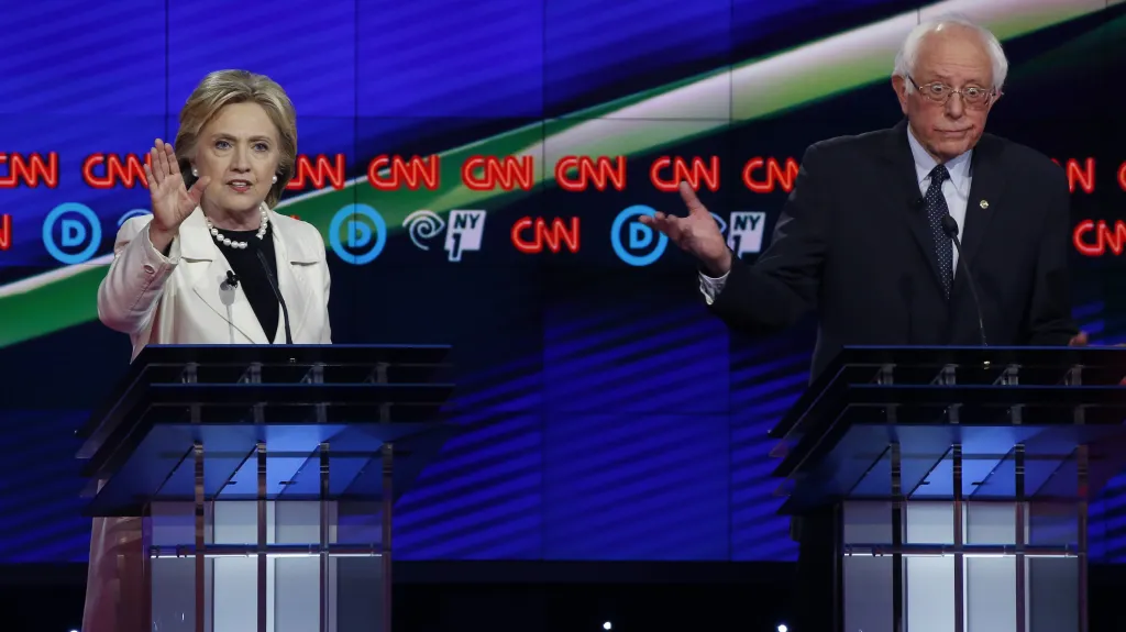 Clintonová a Sanders si v newyorské debatě CNN nic nedarovali