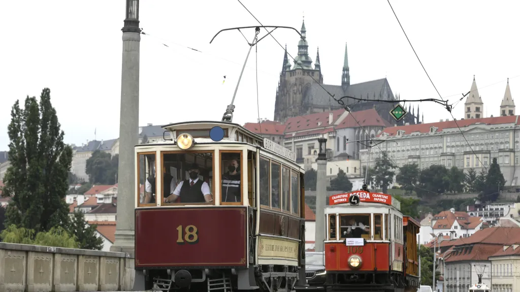 Jízda historických tramvají po Praze