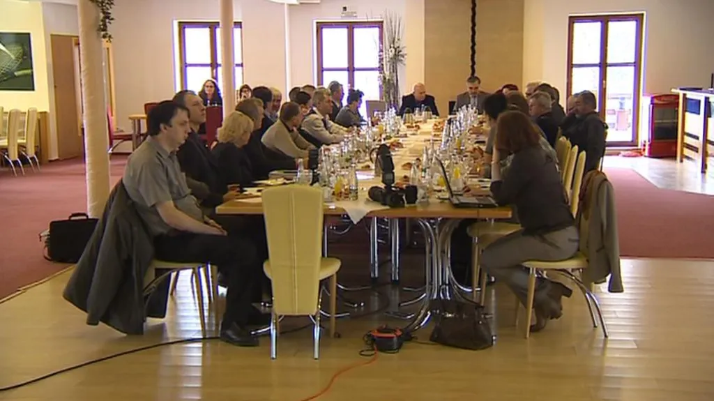 Starostové si stěžují na nezájem vlády