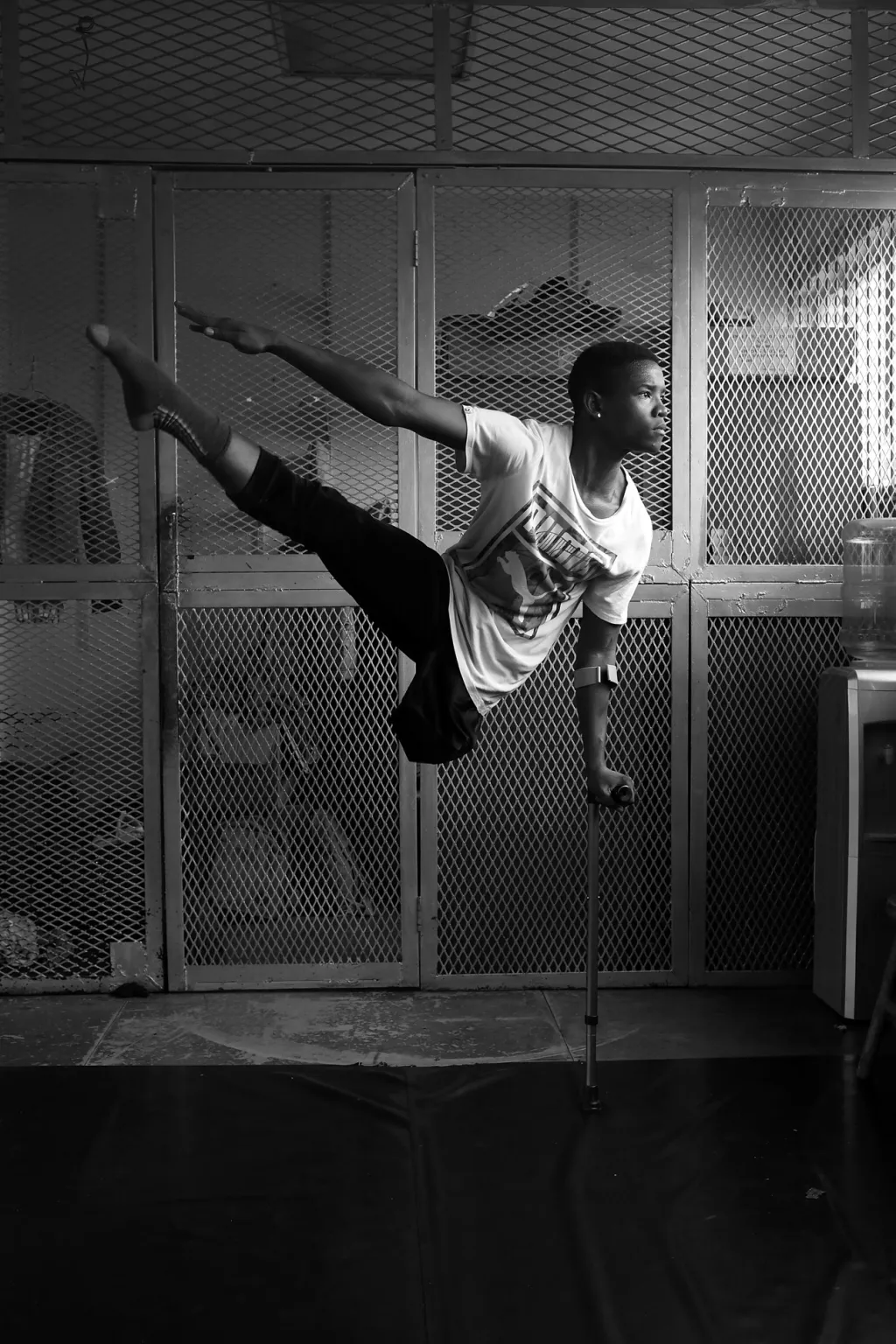 Nominace v sekci samostatná fotografie:  Alon Skuy se snímkem Musa's Struggle and Search for the Stage (Musův boj a hledání působiště). Musa Motha je profesionální tanečník, kterému byla částenčně amputována noha kvůli rakovině kostí. Dnes účinkuje ve Vuyani Dance Theatre v Johannesburgu