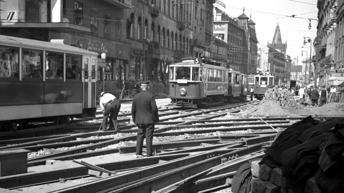Kvůli rozsáhlé tramvajové síti mělo hlavní město odklad