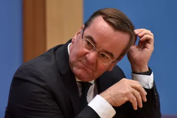 Německý resort obrany povede dolnosaský ministr vnitra Pistorius