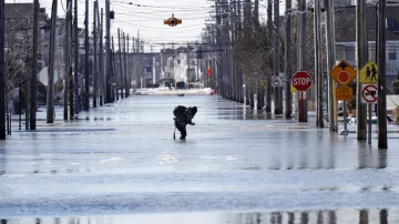 Část New Jersey se kvůli tání sněhu ocitla pod vodou