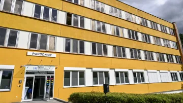 Pohled na porodnici v nemocnici v Litoměřicích (snímek ze září 2025)