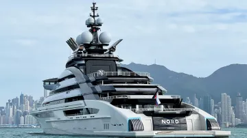 Superjachta Nord ruského miliardáře Alexeje Mordašova v Hongkongu