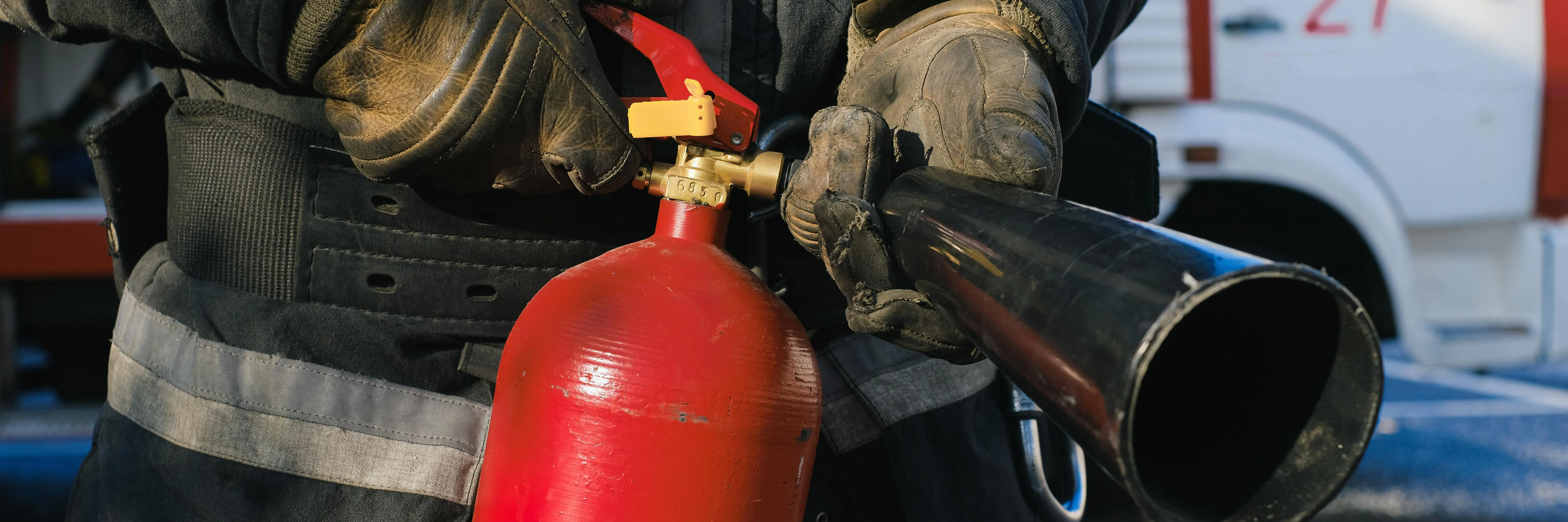 Po tragickém požáru restaurace v Mostě přišly kontroly. Hasiči prověřují řadu kritérií