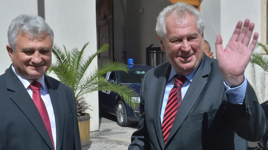 Šéf Senátu Milan Štěch a prezident Miloš Zeman