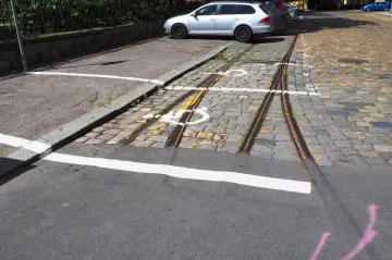 Praha a její železná minulost. Zrušené tratě o sobě dávají vědět i po desítkách let