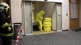 Bezpečnostní práce hasičů při převozu pacienta s podezřením na ebolu