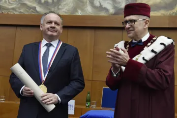 Kiska převzal na Masarykově univerzitě zlatou medaili. Podle rektora Beka přispěl k uchování masarykovské tradice