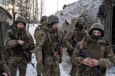 Ofenziva začala, řekl Zelenskyj. Ukrajinští obránci odráží okupanty v mnoha směrech
