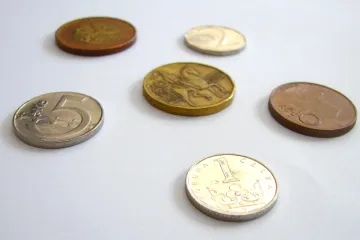 Koruna dnes posílila, její kurz je nevyzpytatelný