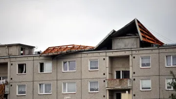 Utržená střecha v Chrudimi