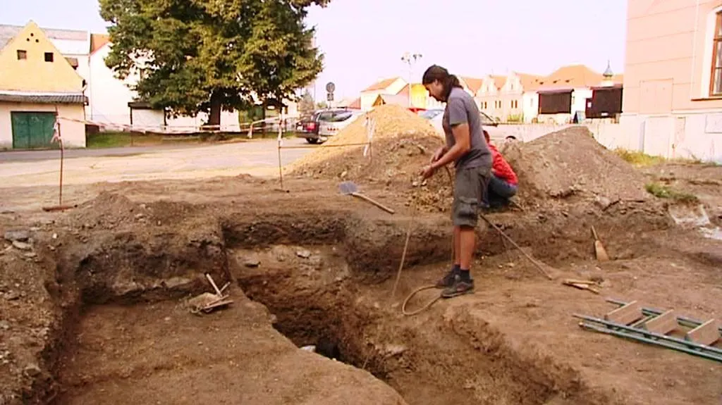 Odkrývání stříbrského dolu