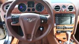 Přehlídka luxusních automobilů k filmu Need for Speed