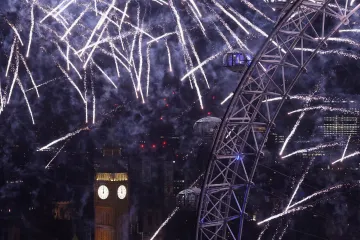 Svět vítá příchod roku 2026. Nový rok oslavila také Evropa