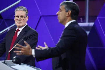 „Chcete jednat s Talibanem?“ ptal se Sunak Starmera v televizní debatě