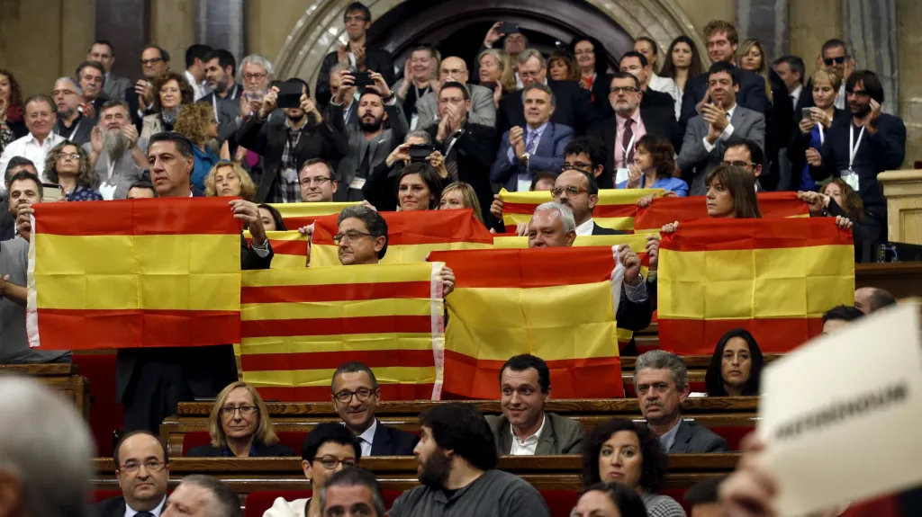 Katalánský parlament odhlasoval rezoluci požadující nezávislost
