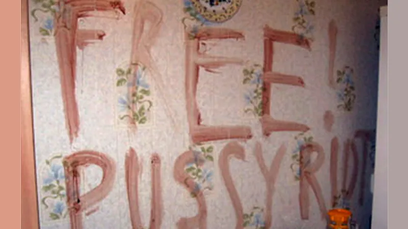 Nápis psaný krví na místě vraždy v Kazani