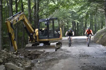 Na vrchol Velké Javořiny povede opravená cyklotrasa, dostane i asfalt