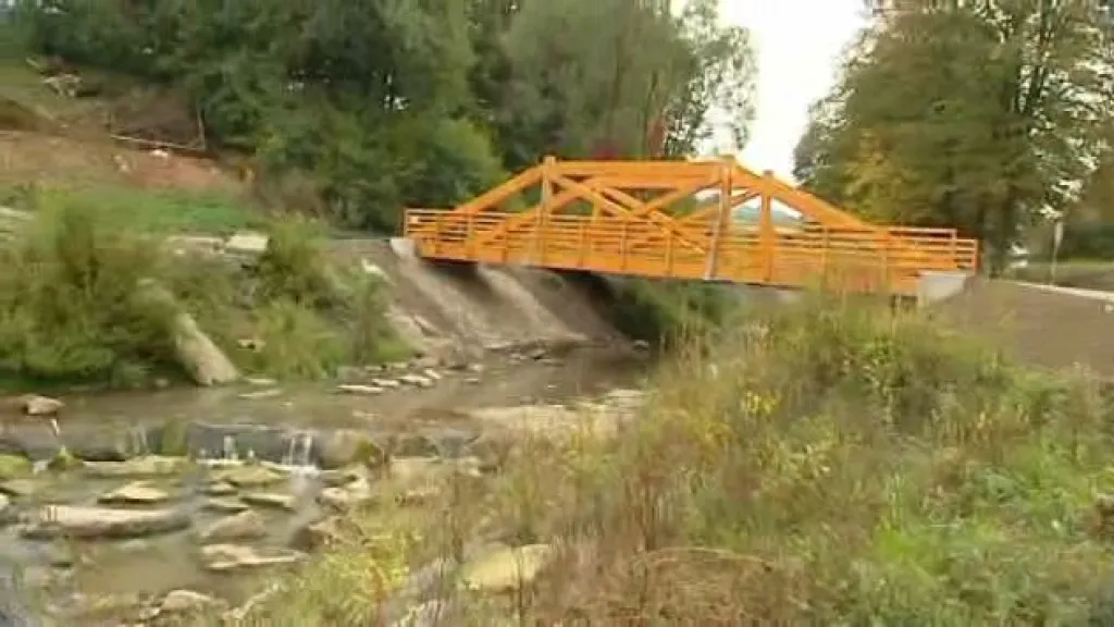 Nový dřevěný most