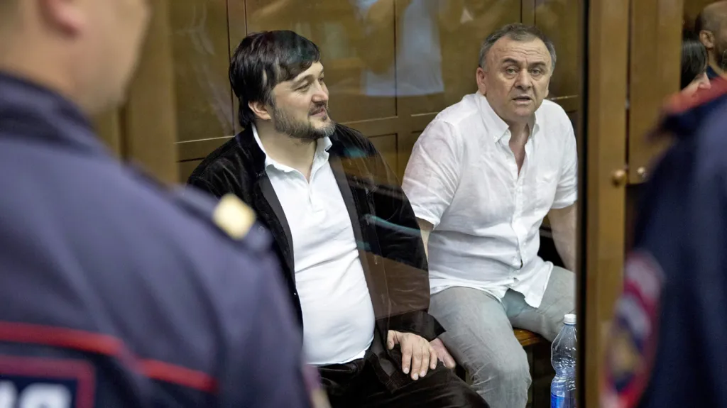 Lom-Ali Gajtukajev a Rustam Machmudov u soudu