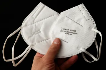 Ve Zlíně se rozběhne další výroba respirátorů. Dorazila tam pátá linka z Tchaj-wanu