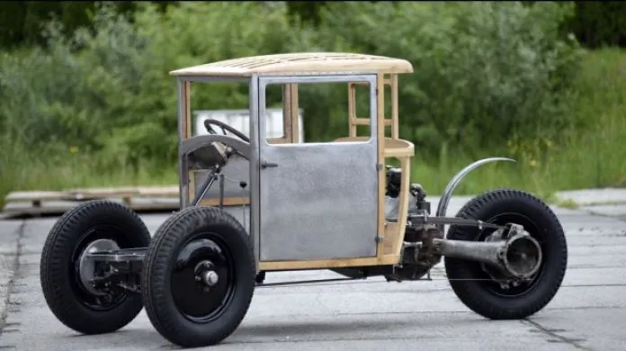 Kopřivnická firma vyrábí repliku tříkolky Tatra 49